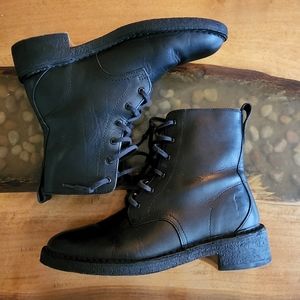 Clark Originals Lacs Up Cargo Boot